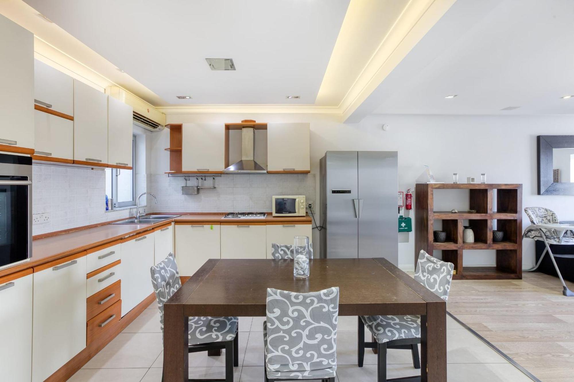Seafront Apartment-Hosted By Sweetstay Pietà Dış mekan fotoğraf